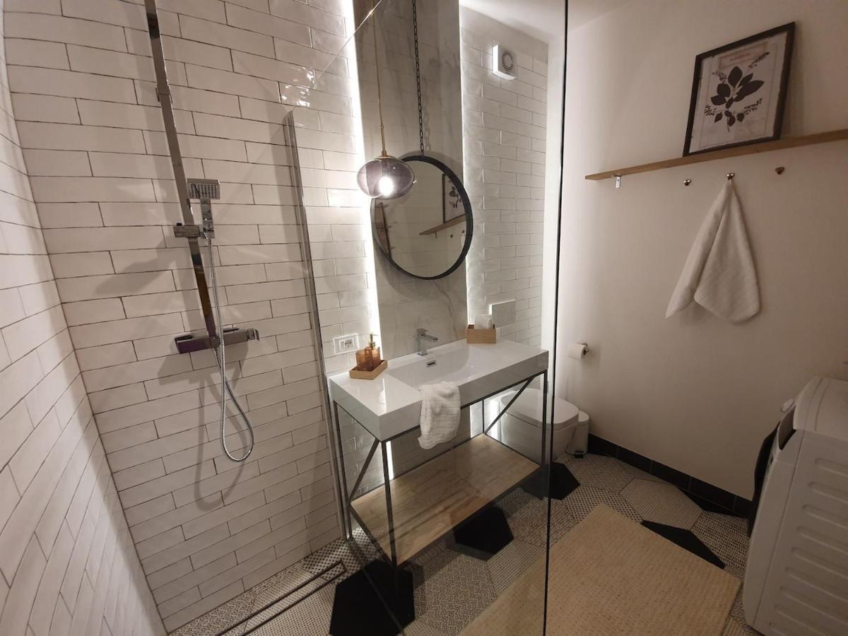 The Mirror Guesthouse - Terme Мерано Екстериор снимка